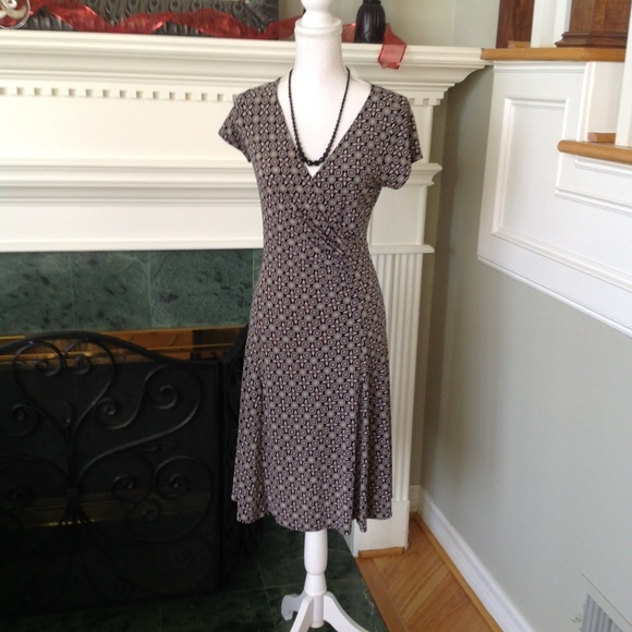 Dress - Picture 2 of 6